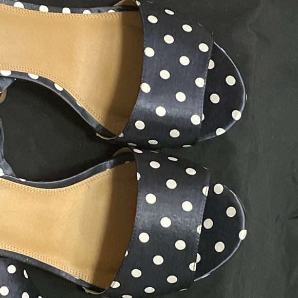 Navy blue polka dot strap up block heels 👠 - Picture 5 of 8